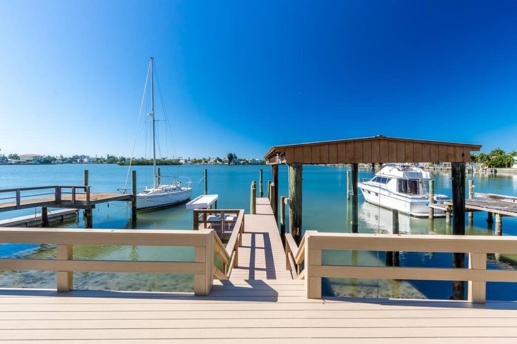 Amazing Water Front View Home Newly Renovated 3Bd 2Bth Clearwater Beach Eksteriør billede