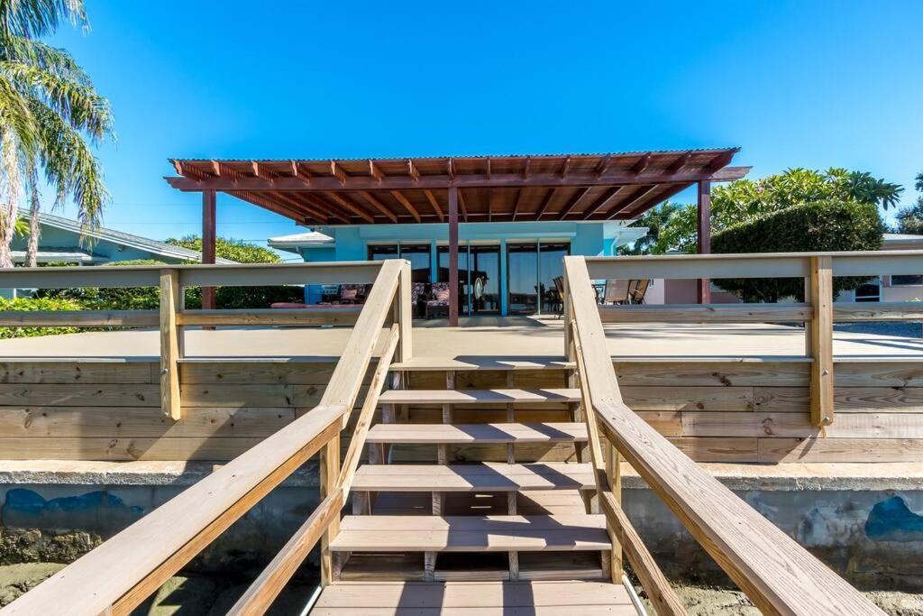 Amazing Water Front View Home Newly Renovated 3Bd 2Bth Clearwater Beach Eksteriør billede